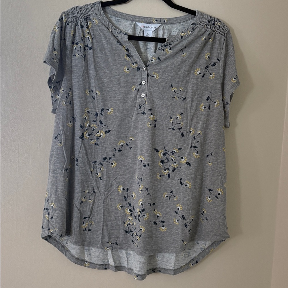 Croft & Barrow Gray Floral Blouse